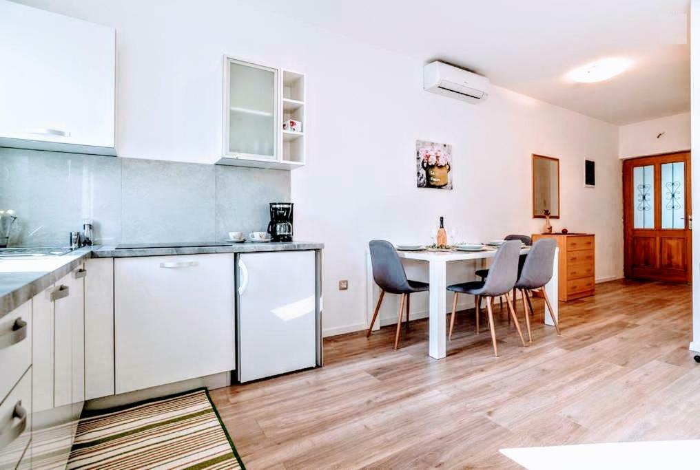 Holiday Apartments Mediterraneo Фунтана Экстерьер фото